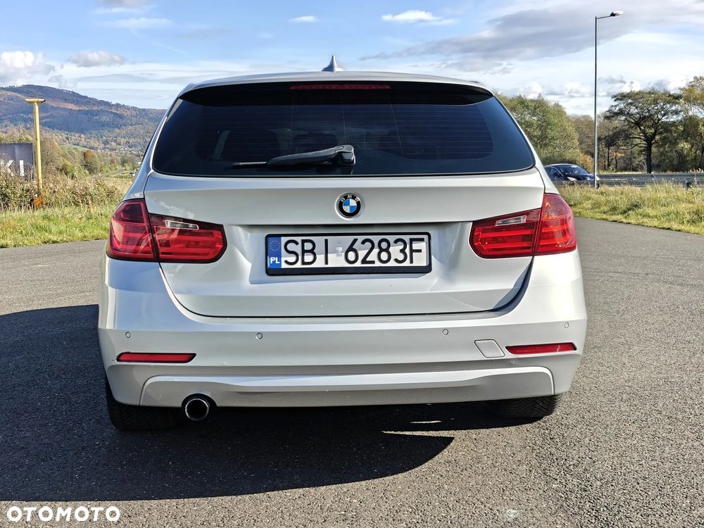 BMW Seria 3 320d Touring Sport Line - 6