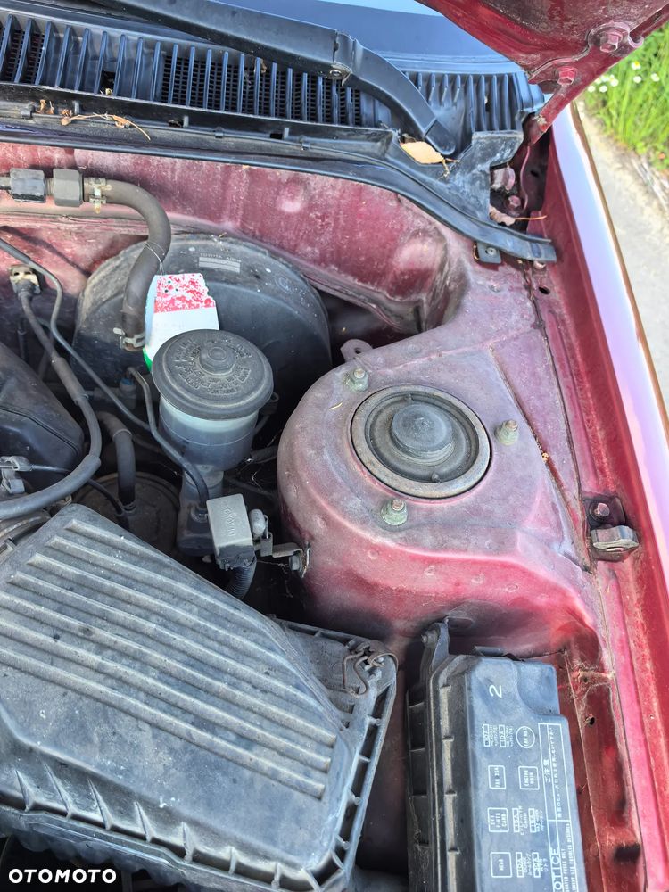 Toyota Corolla 1.6 GL - 11