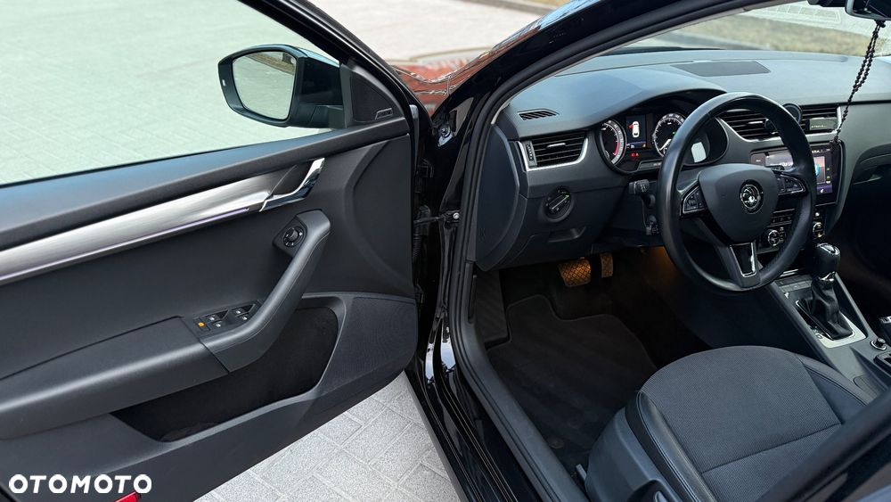 Skoda Octavia 2.0 TDI Style DSG - 19