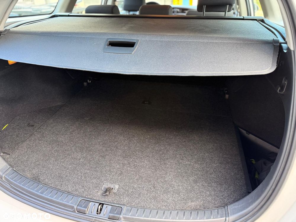 Toyota Auris 1.6 Comfort - 3