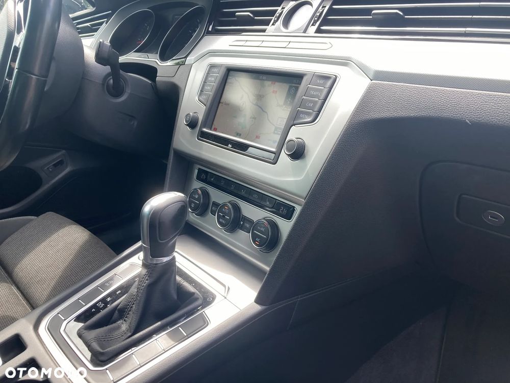 Volkswagen Passat 2.0 TDI BMT Highline DSG - 16