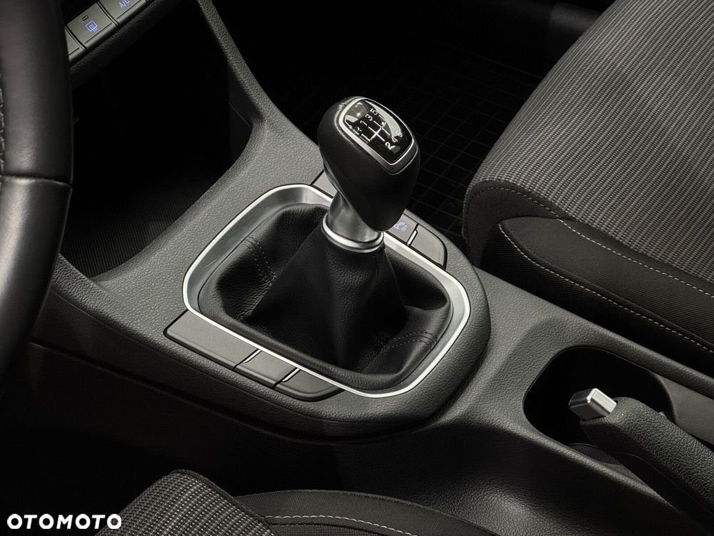 Hyundai i30 1.5 DPI Classic + - 9