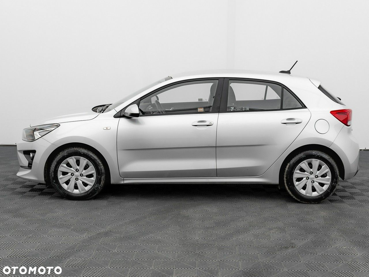 Kia Rio 1.2 M - 10