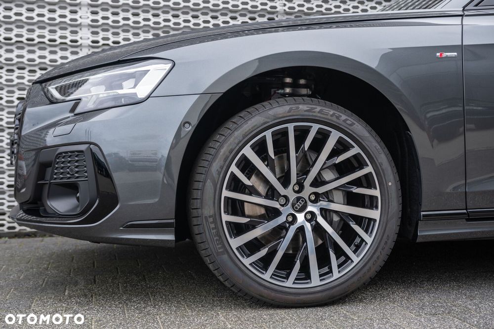 Audi A8 - 7