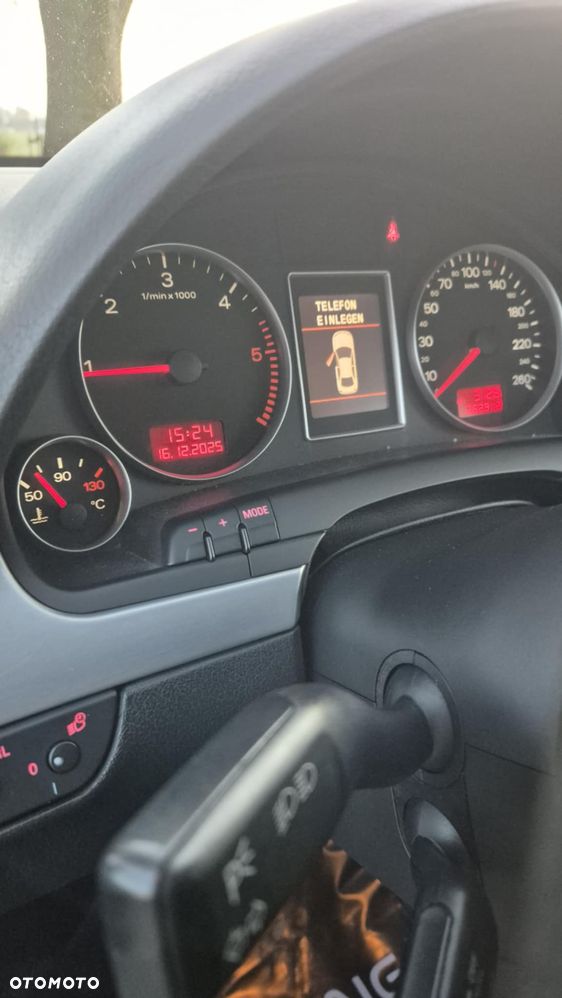 Audi A4 Limousine 2.0 TDI Quattro - 9