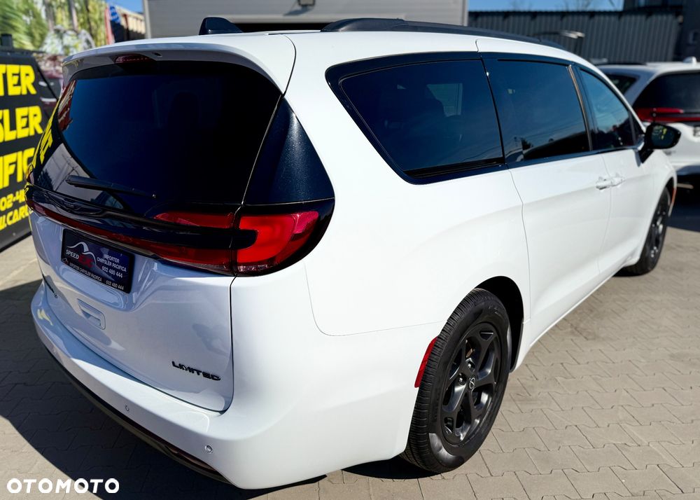 Chrysler Pacifica - 13