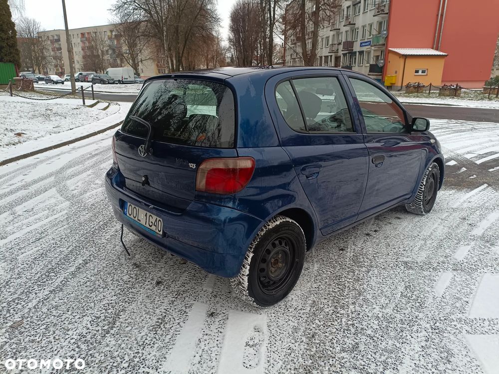 Toyota Yaris 1.0 Base - 8