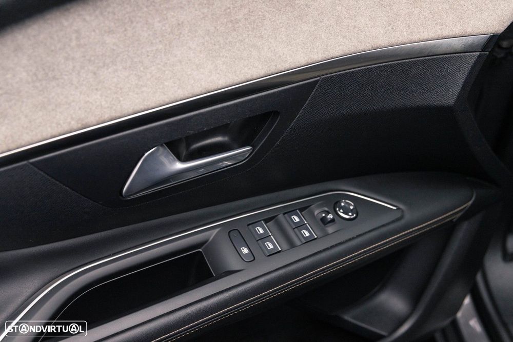 Peugeot 3008 1.6 Hybrid GT e-EAT8 - 46