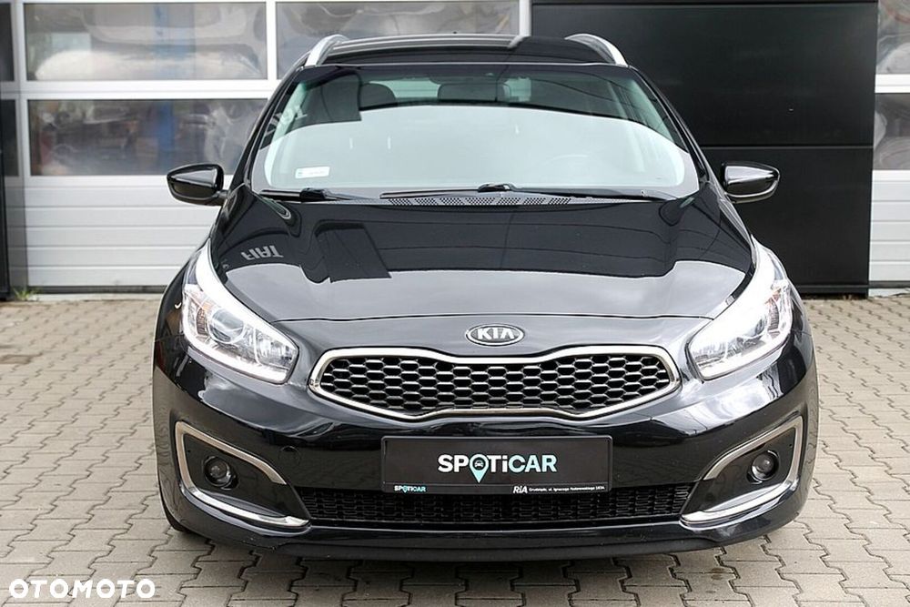 Kia Ceed - 8