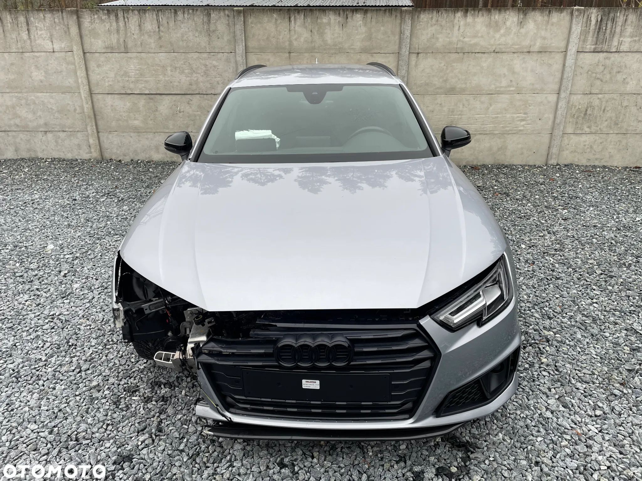 Audi A4 - 1
