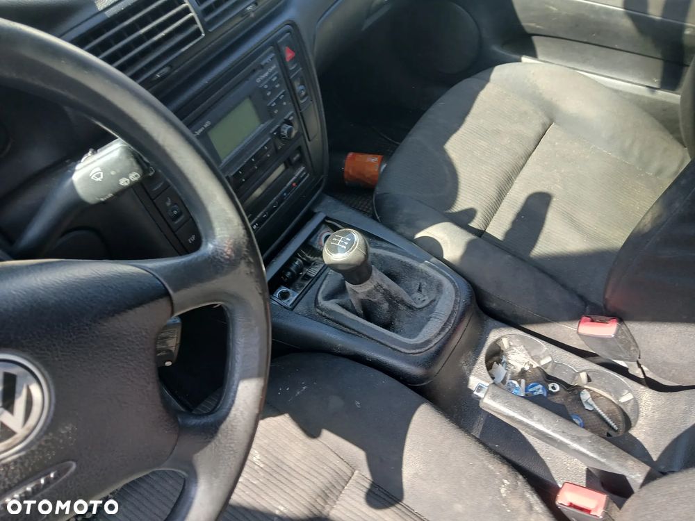 volkswagen passat B5 lift kombi L041 fotel fotele kanapa deska kokpit podsufitka boczek boczki klamka - 5