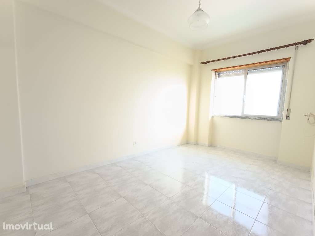 T2! Próximo de transportes - Grande imagem: 3/11