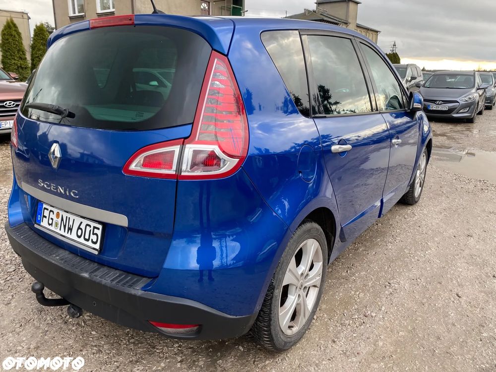 Renault Scenic 1.6 16V 110 Dynamique - 12