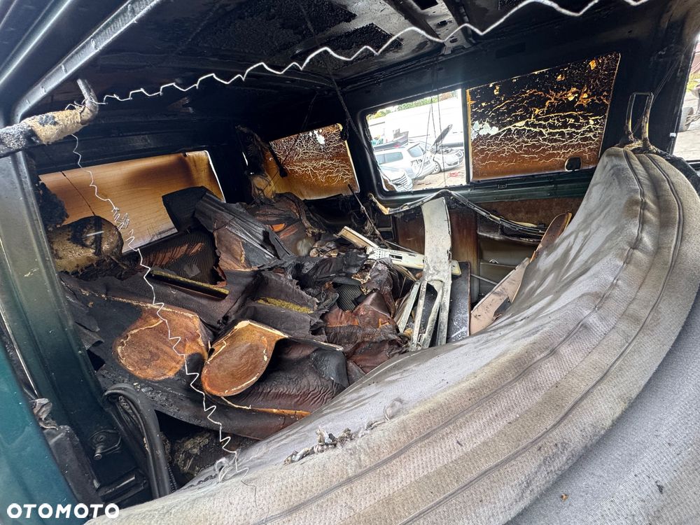 Volkswagen t4 multiwan multivan  ćwiartka próg błotnik klapa bagażnika klapa tylnia tył z szybą drzwi boczne przesuwne drzwi suwane zielone zielony ciemny z szybą - 8