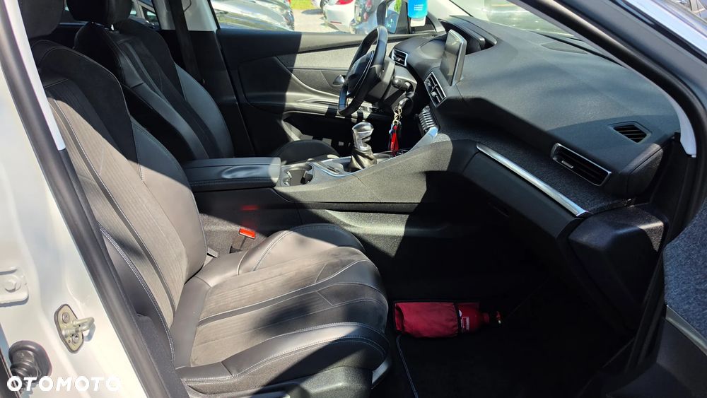 Peugeot 5008 1.5 BlueHDI Crossway S&S - 15