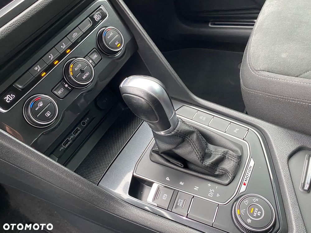 Volkswagen Tiguan ver-2-0-tsi-4motion-bluemotion-technology-dsg-highline - 15