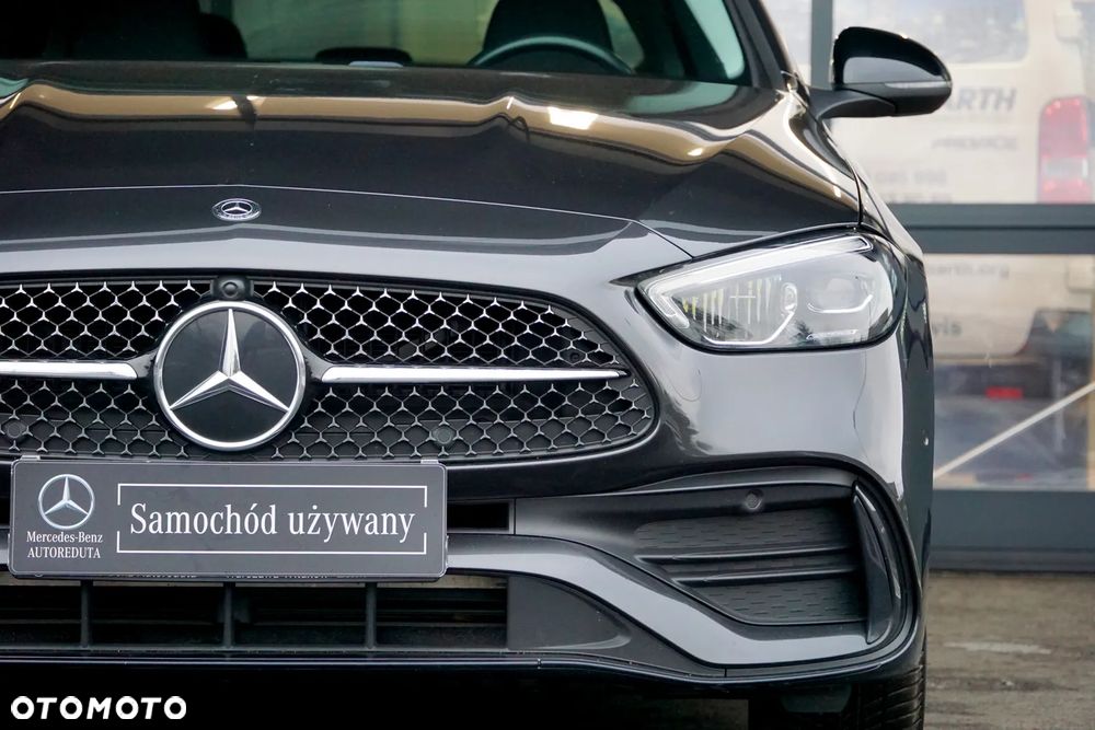 Mercedes-Benz Klasa C 180 9G-TRONIC AMG Line - 12