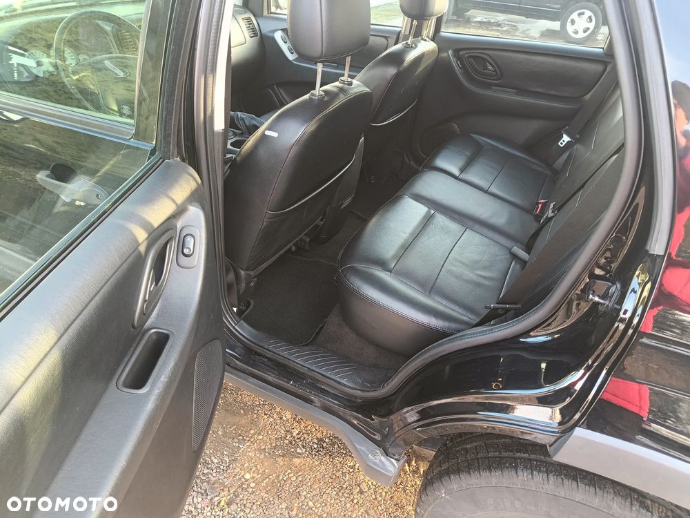 Ford Maverick Highclass - 28