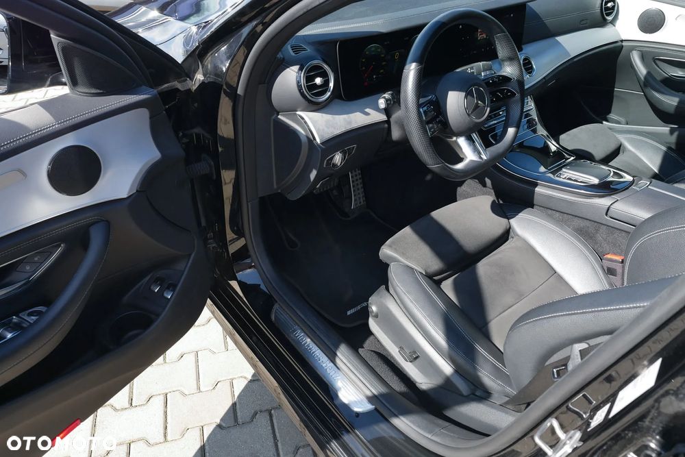 Mercedes-Benz Klasa E 300 AMG - 13