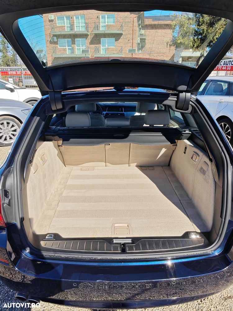 BMW Seria 5 520d xDrive Aut. Modern Line - 11