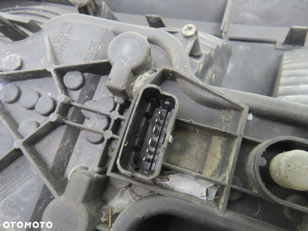 LAMPA PRAWA TYLNA NISSAN PRIMERA P12 89025237 - 3