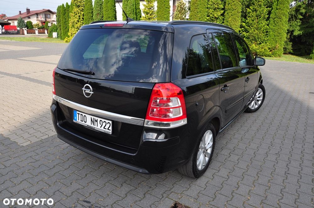 Opel Zafira 1.8 Cosmo - 18