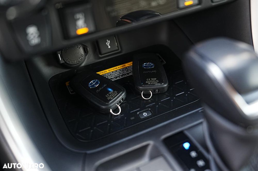 Toyota RAV4 2.5 4x4 Black Edition - 16