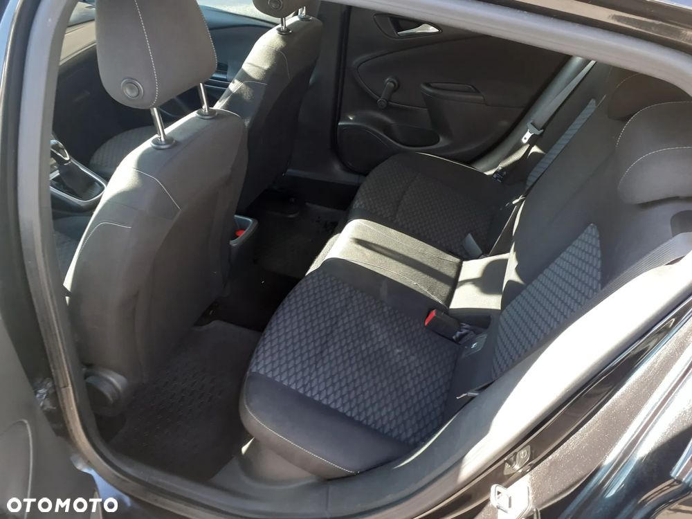 Opel Astra 1.4 Essentia - 11