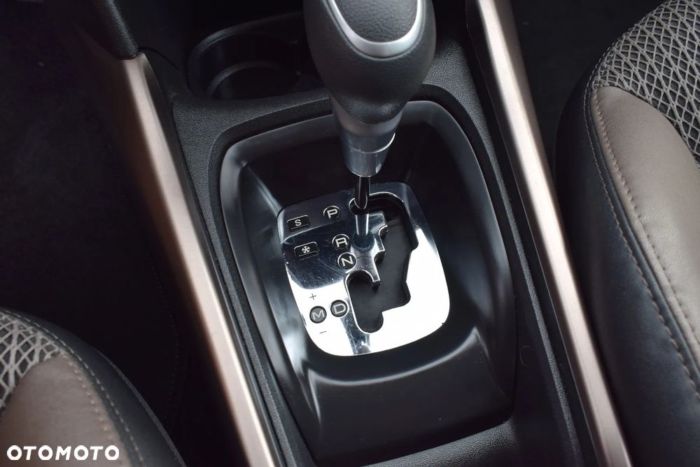 Peugeot 2008 PureTech 110 Stop&Start EAT6 Allure - 30