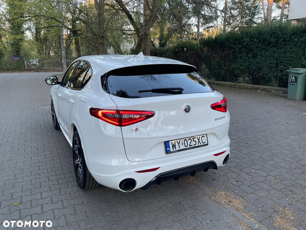 Alfa Romeo Stelvio 2.0 Turbo Veloce Q4 - 10