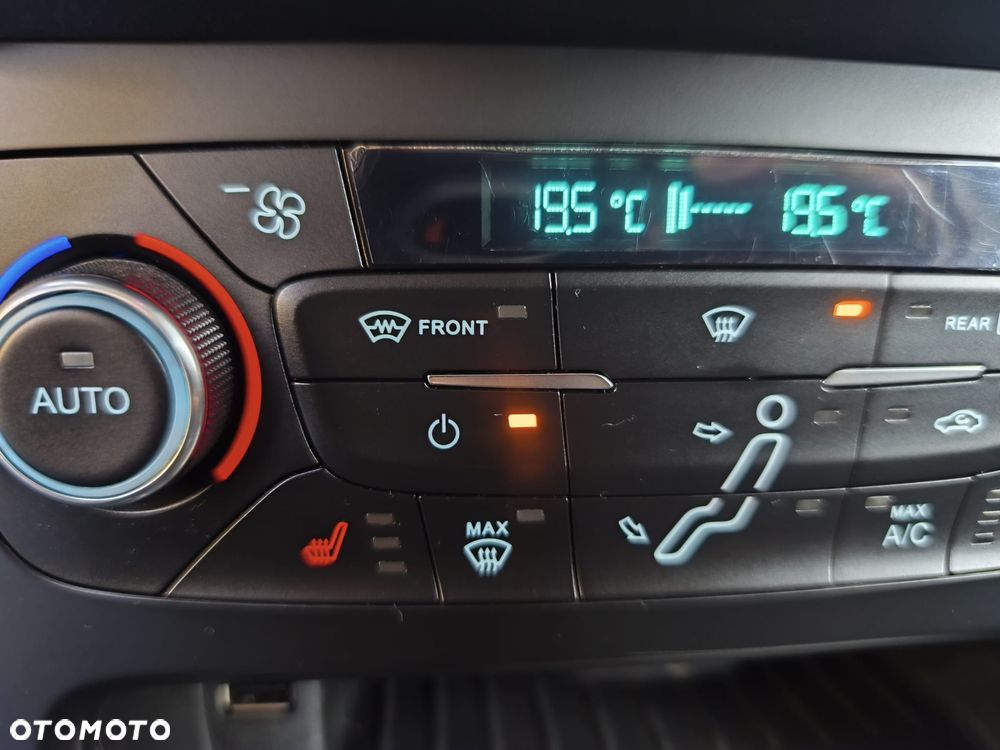 Ford Focus 1.5 EcoBoost Titanium ASS - 36