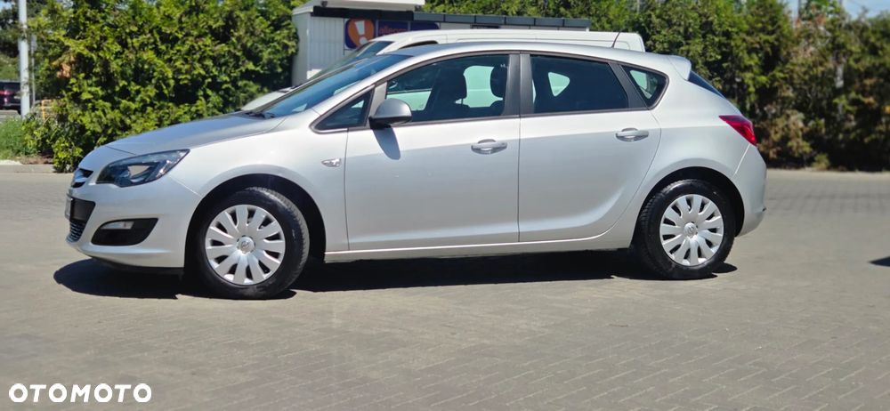Opel Astra 1.4 111 - 8