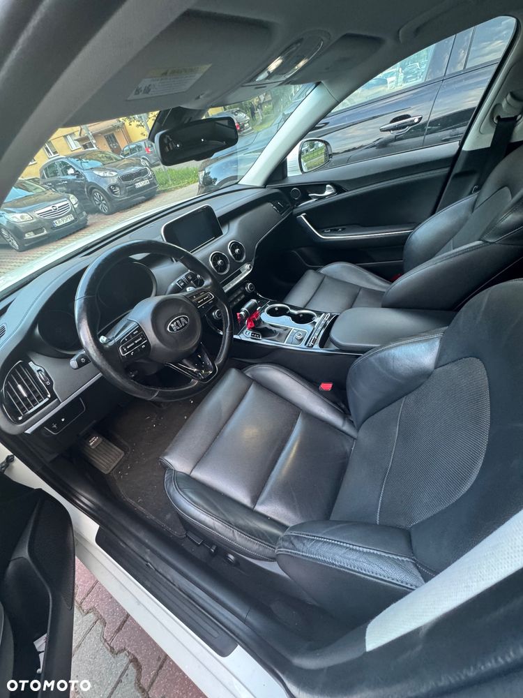 Kia Stinger 2.0 T-GDI L - 28