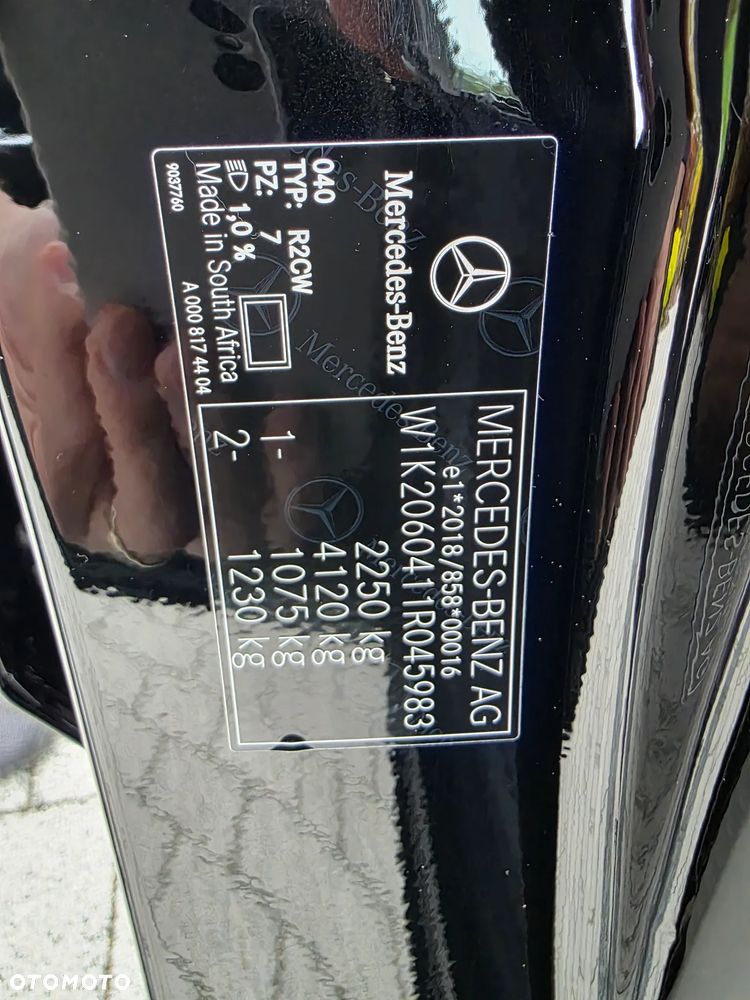Mercedes-Benz Klasa C 180 mHEV Avantgarde - 37