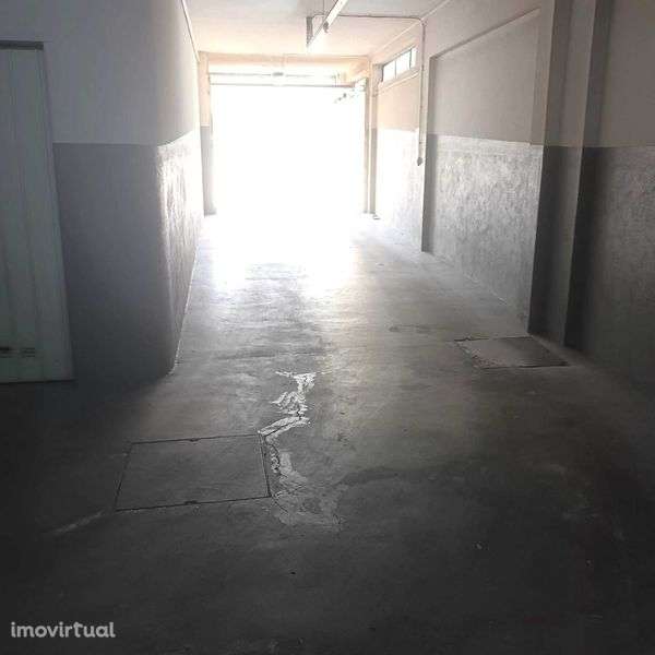 Arrendo Garagem Fechada Feijó - Grande imagem: 4/5