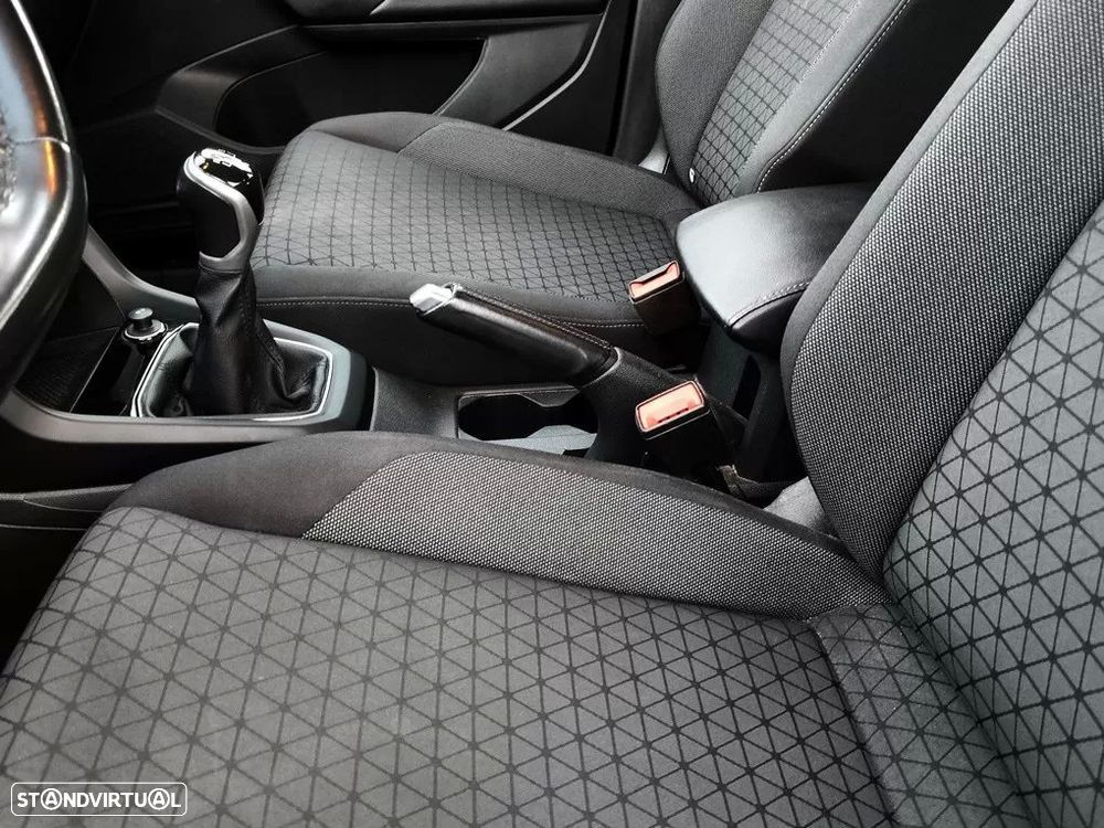 VW T-Cross 1.0 TSI Life - 23