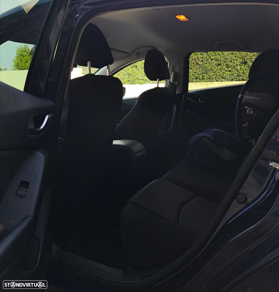 Mazda 3 Hatchback 1.5 Sky-D Excellence - 15