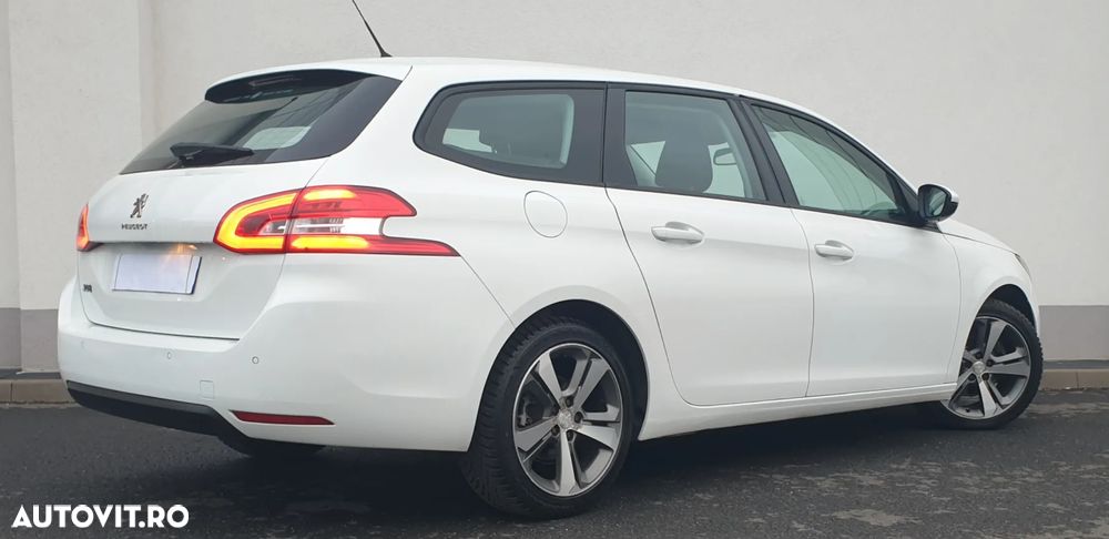 Peugeot 308 1.6 e-HDI FAP STT Allure - 4