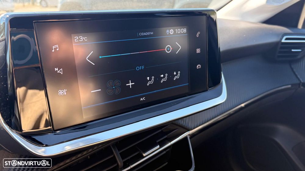 Peugeot 208 1.2 PureTech SE Style - 12