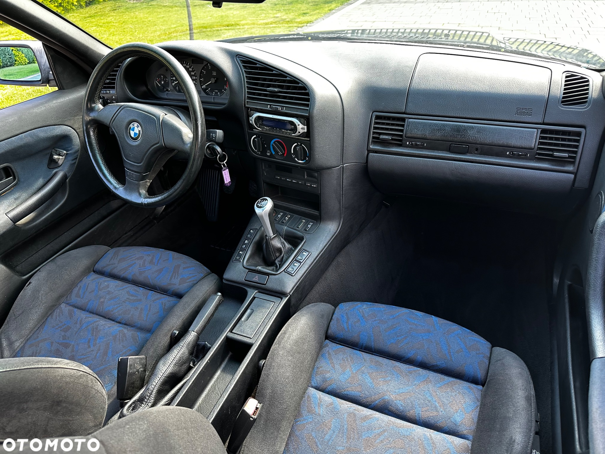 BMW Seria 3 318i Cabriolet - 40