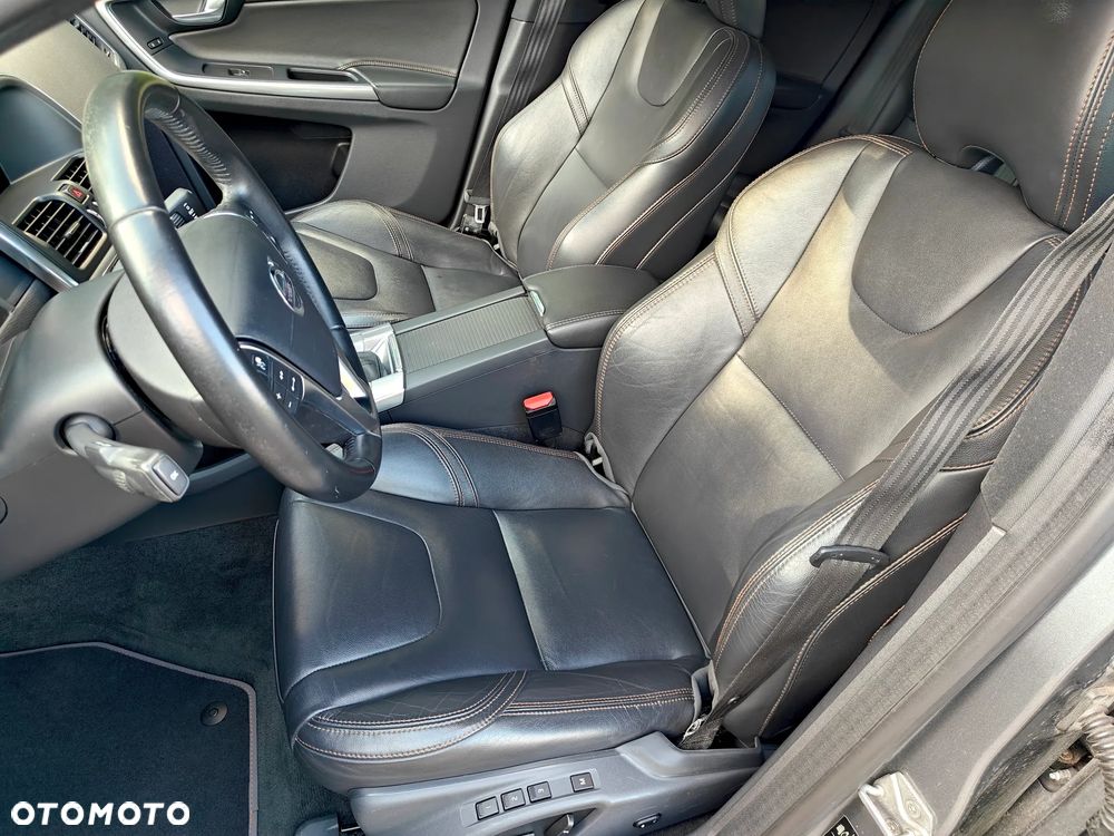 Volvo XC 60 D4 Geartronic Summum - 18
