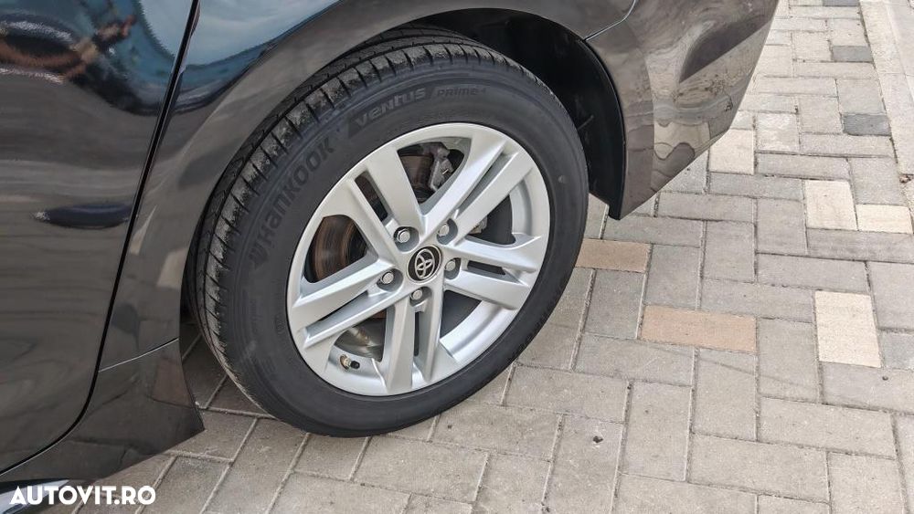 Toyota Corolla 1.8 Hybrid Comfort - 24