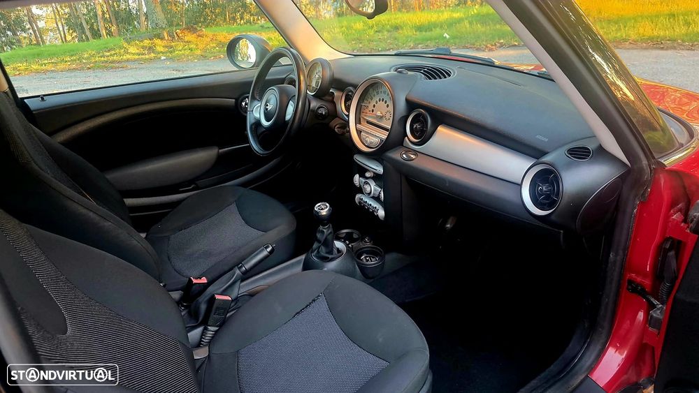 MINI 3 Portas One 1.4 - 9
