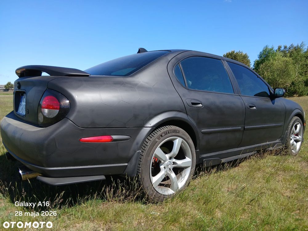 Nissan Maxima - 4