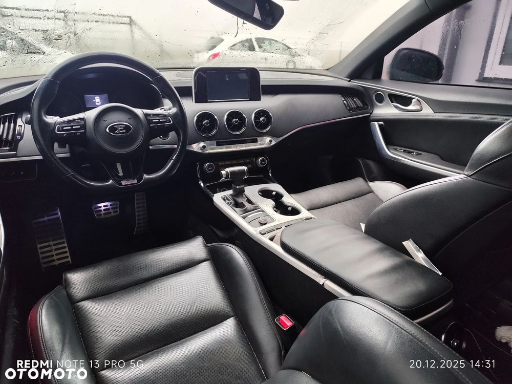 Kia Stinger 3.3 T-GDI AWD GT - 9