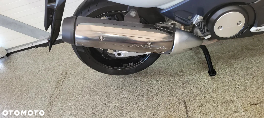 Yamaha Tmax - 14