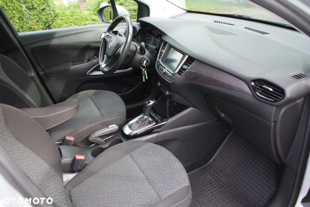 Opel Crossland X - 16