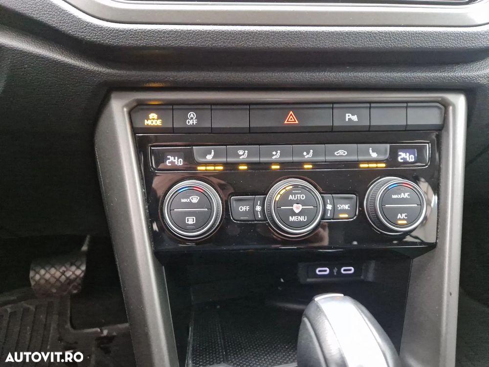 Volkswagen T-Roc - 10