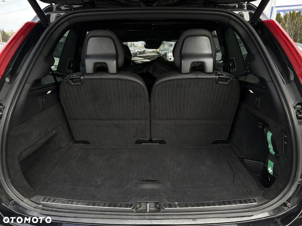 Volvo XC 90 T8 AWD Plug-In Hybrid R-Design 7os - 17