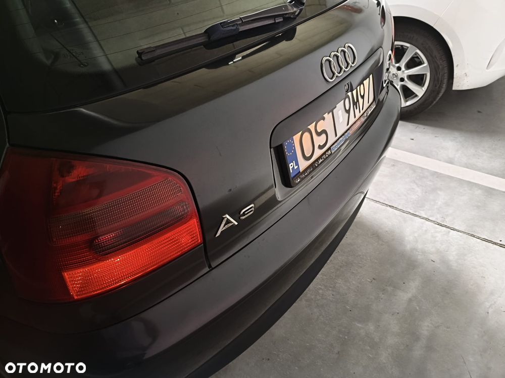 Audi A3 3-drzwiowe 1.6 Ambition - 28